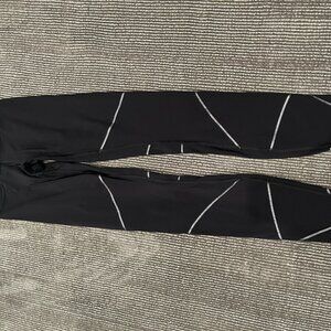 Lululemon - Zig Zag Zipper Leggings (Size 0)